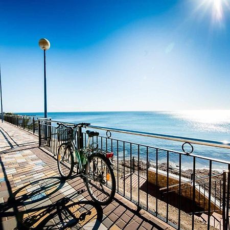 Apartamento Sea Senses Victoria Frente Al Mar Torrevieja Luaran gambar