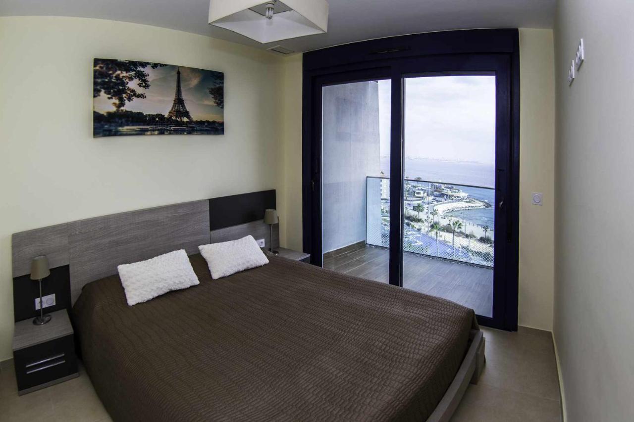 Apartamento Sea Senses Victoria Frente Al Mar Torrevieja Luaran gambar