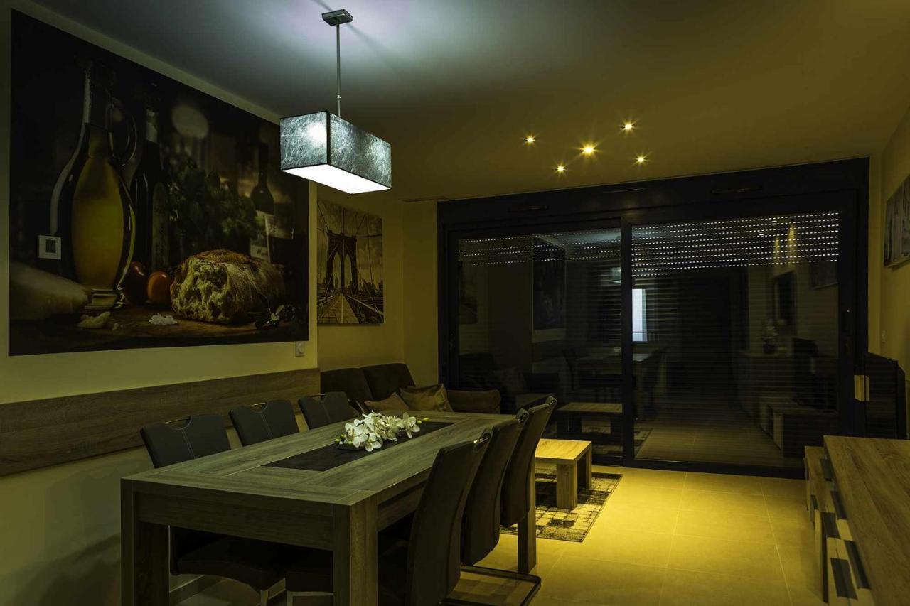 Apartamento Sea Senses Victoria Frente Al Mar Torrevieja Luaran gambar