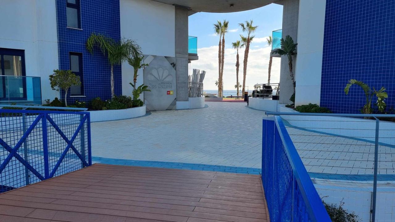 Apartamento Sea Senses Victoria Frente Al Mar Torrevieja Luaran gambar
