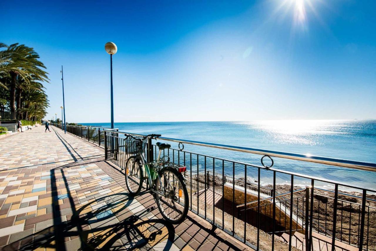 Apartamento Sea Senses Victoria Frente Al Mar Torrevieja Luaran gambar