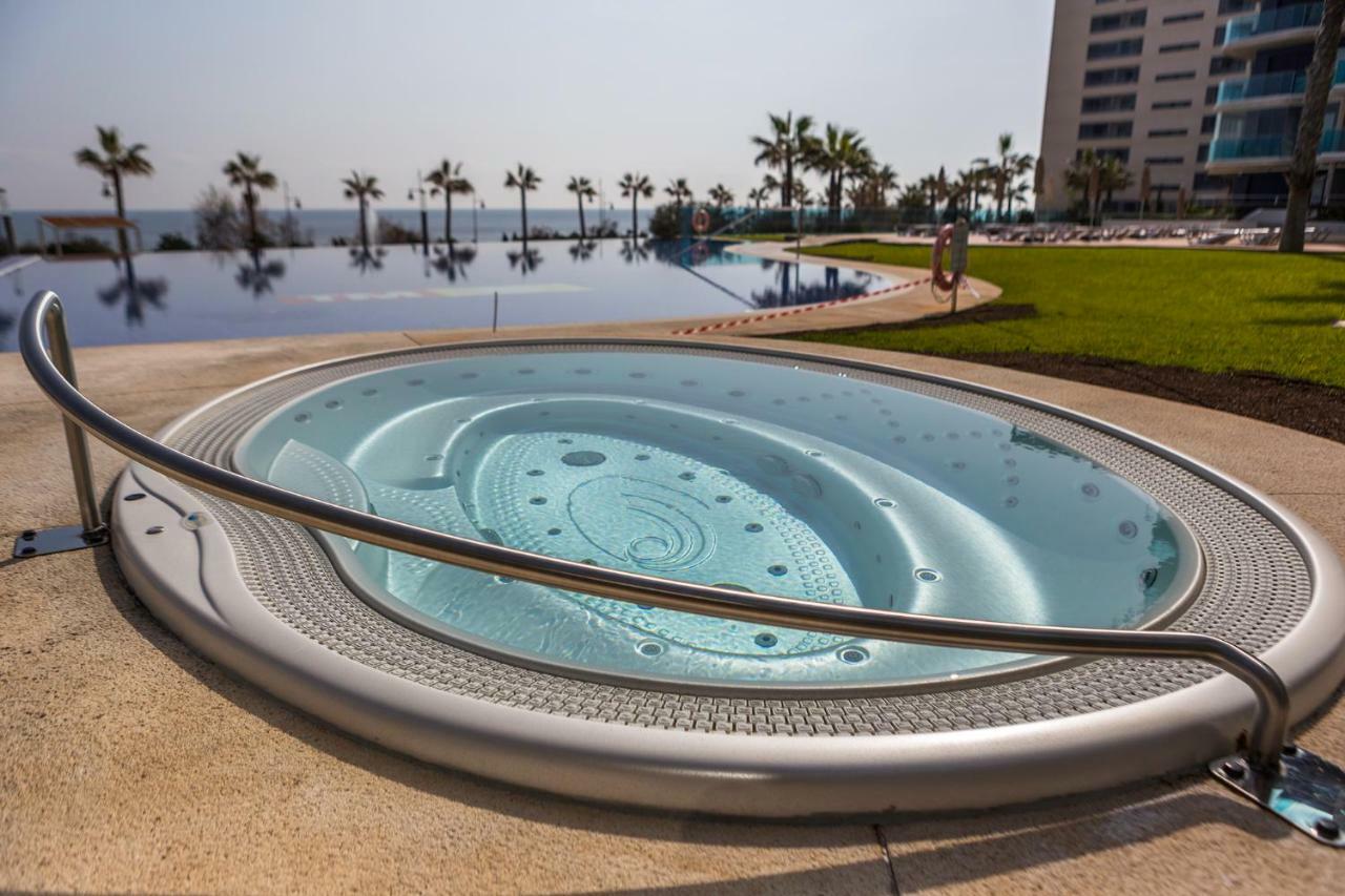 Apartamento Sea Senses Victoria Frente Al Mar Torrevieja Luaran gambar
